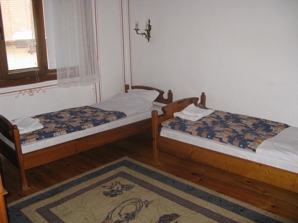 Family Hotel Kalina Koprivsjtitsa Rom bilde