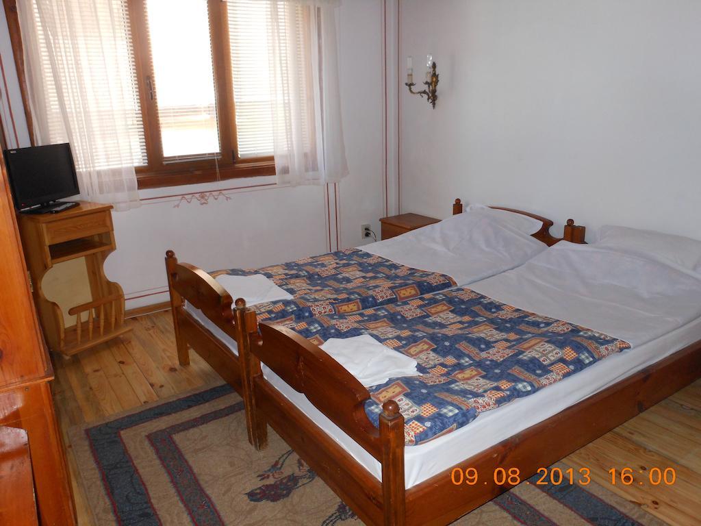 Family Hotel Kalina Koprivsjtitsa Rom bilde